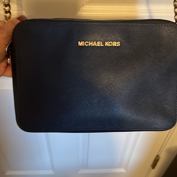 👜 Michael Kors Navy crossbody - Picture 2 of 7
